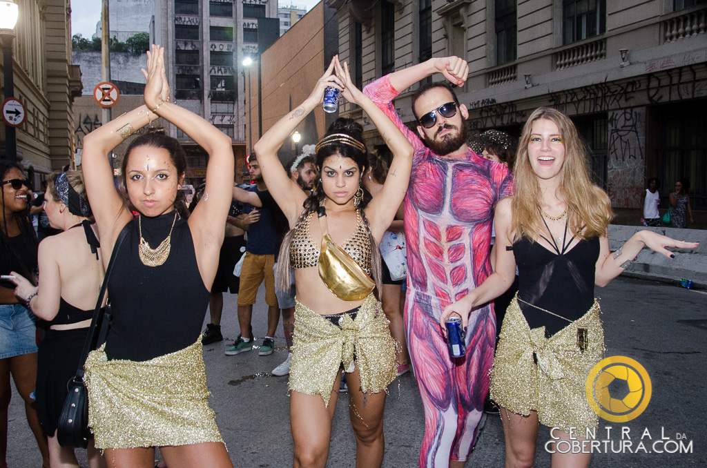 Bloco Quero Morrer Amigo do Metallica E Desmanche