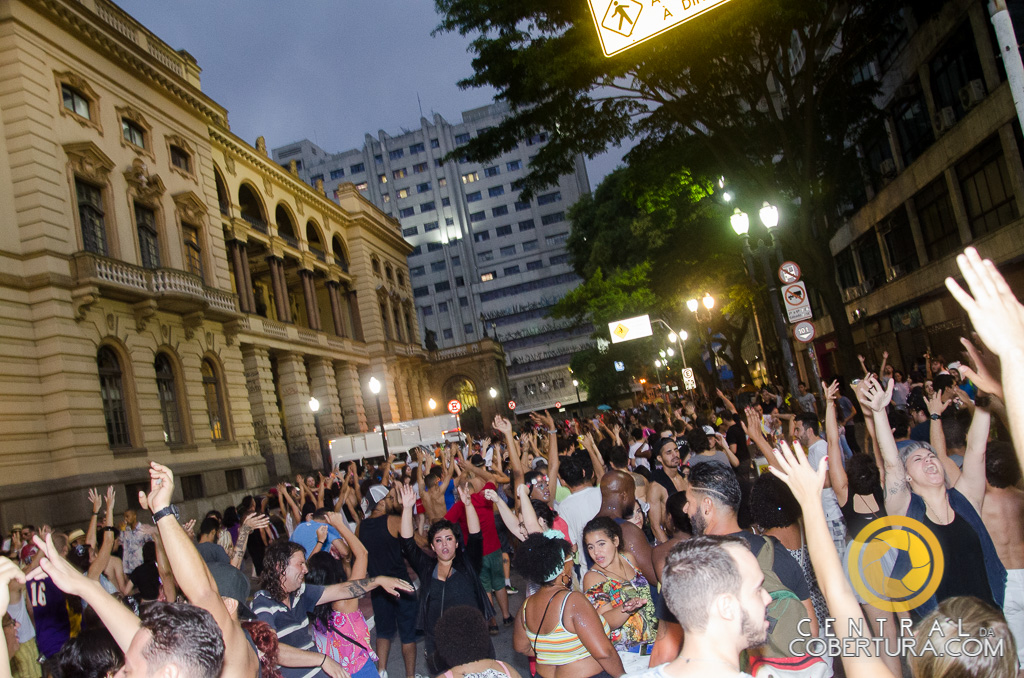 Bloco Quero Morrer Amigo do Metallica E Desmanche