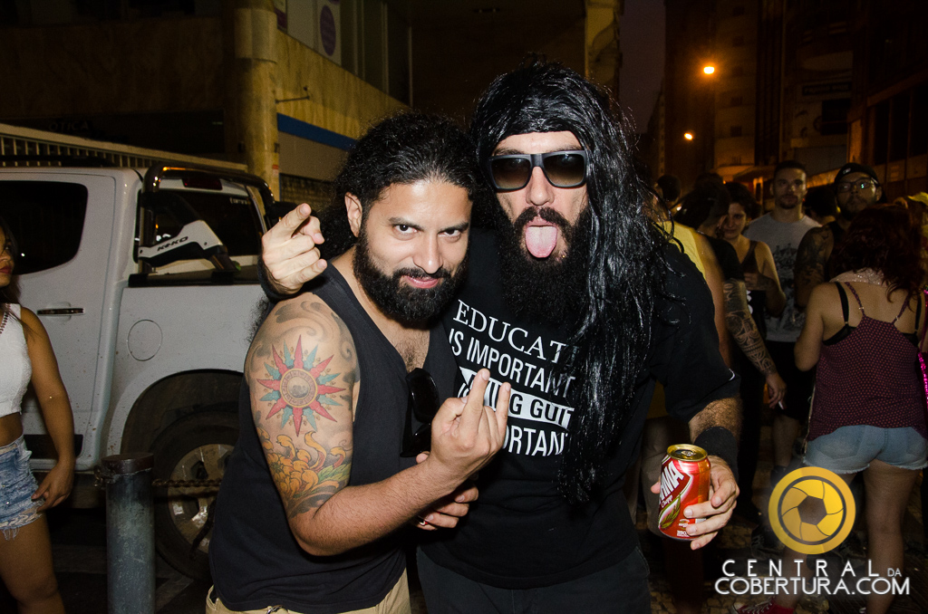 Bloco Quero Morrer Amigo do Metallica E Desmanche